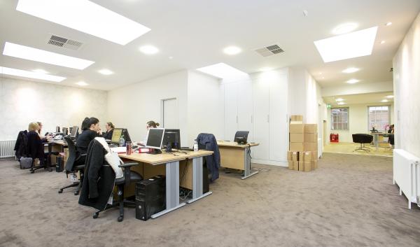 http://www.pridenature.co.uk/wp-content/uploads/2015/10/Holbrook-Offices-05-wpcf_600x353.jpg